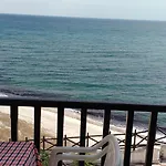 Hotel de apartamente Karaoulanis