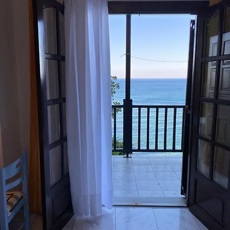 Karaoulanis 2* Agios Ioannis (Thessaly)