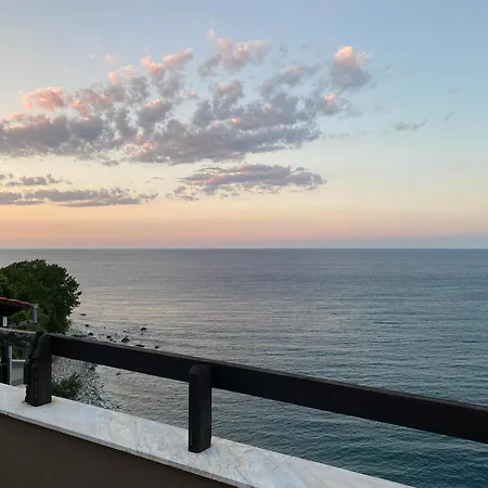 Aparthotel Karaoulanis