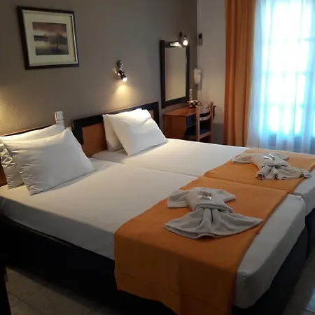 شقة فندقية Karaoulanis 2*