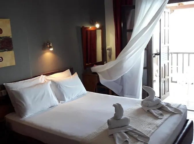 Aparthotel Karaoulanis 2*