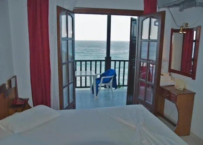 Karaoulanis Aparthotel