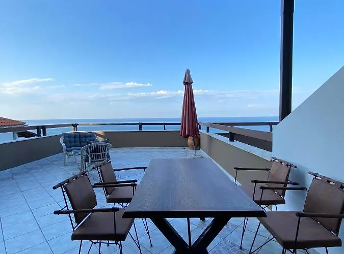 Karaoulanis Aparthotel