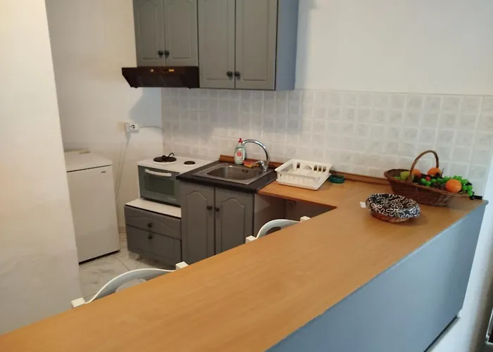 Karaoulanis Aparthotel