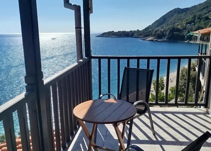 Karaoulanis Aparthotel