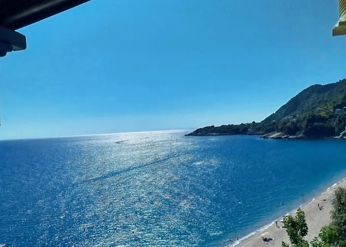 Aparthotel Karaoulanis