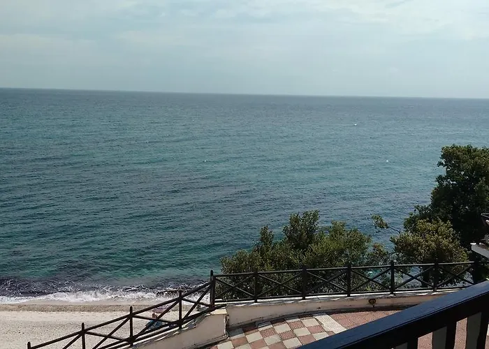 Aparthotel Karaoulanis