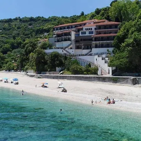 Karaoulanis Aparthotel 2*