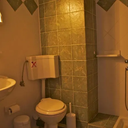 מלון דירות Karaoulanis