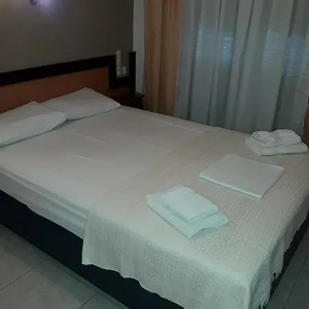 Karaoulanis Aparthotel 2*