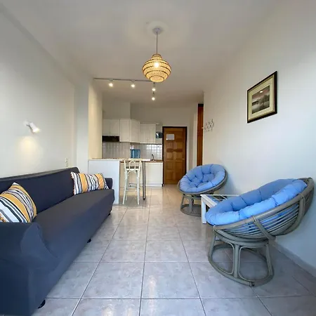 Karaoulanis Aparthotel 2*