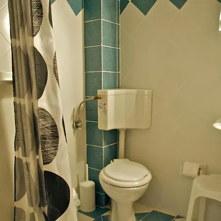 Karaoulanis Aparthotel