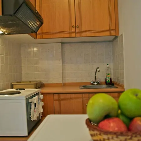 Aparthotel Karaoulanis 2*