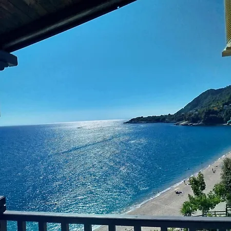 מלון דירות Karaoulanis