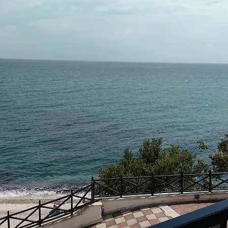 מלון דירות Karaoulanis