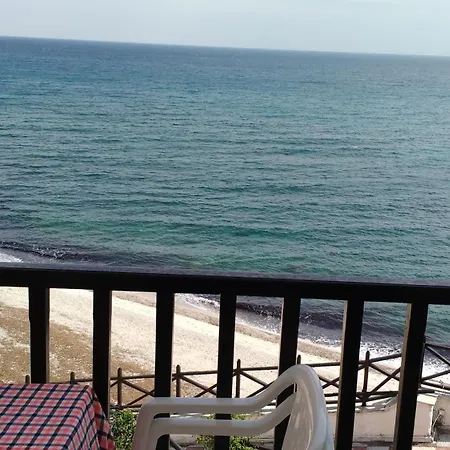 Aparthotel Karaoulanis